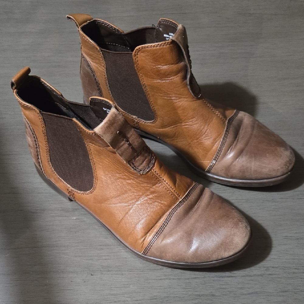 Earth Tan and Brown Chukka Boots